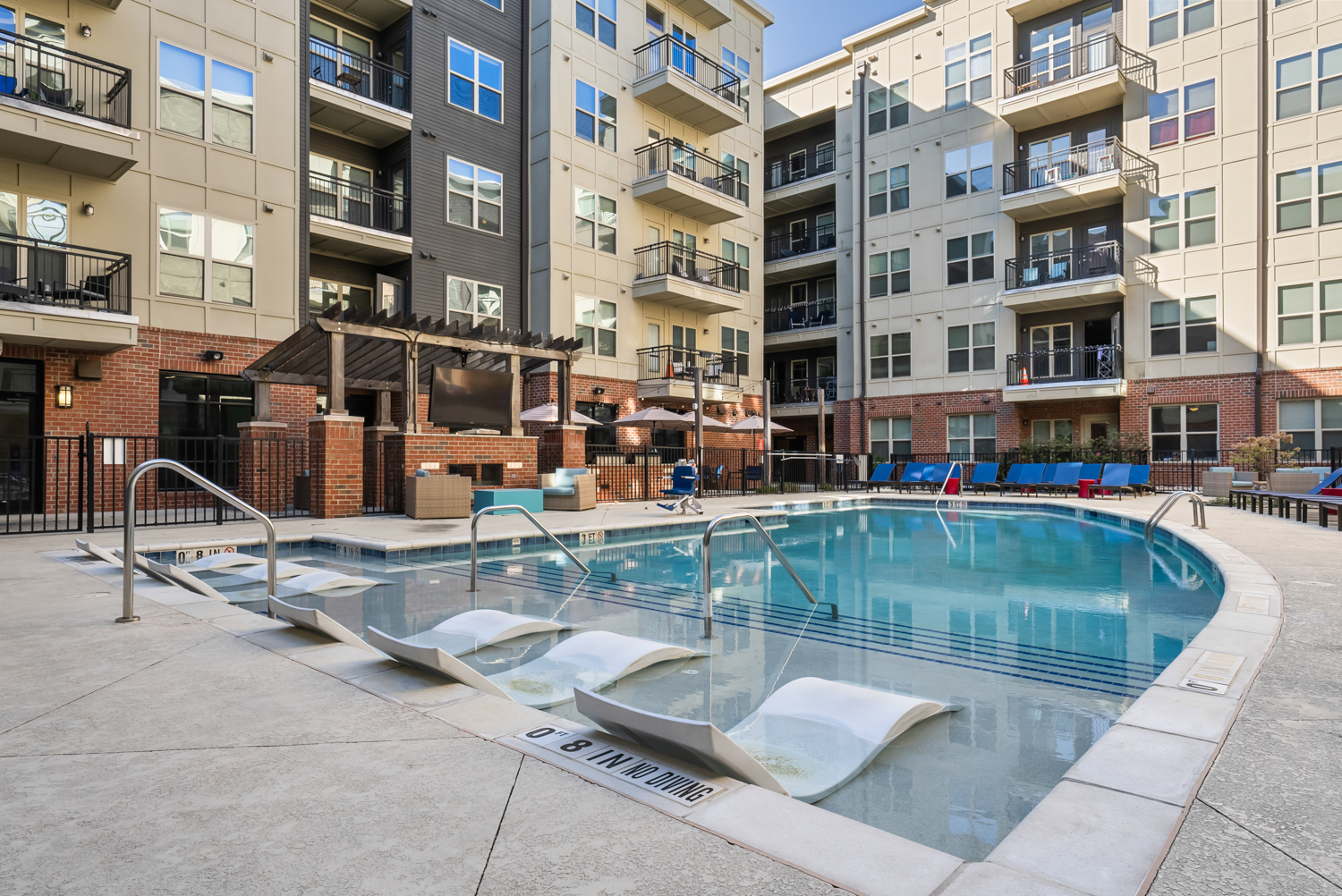 signature 1505 apartments near nc state university resort style pool